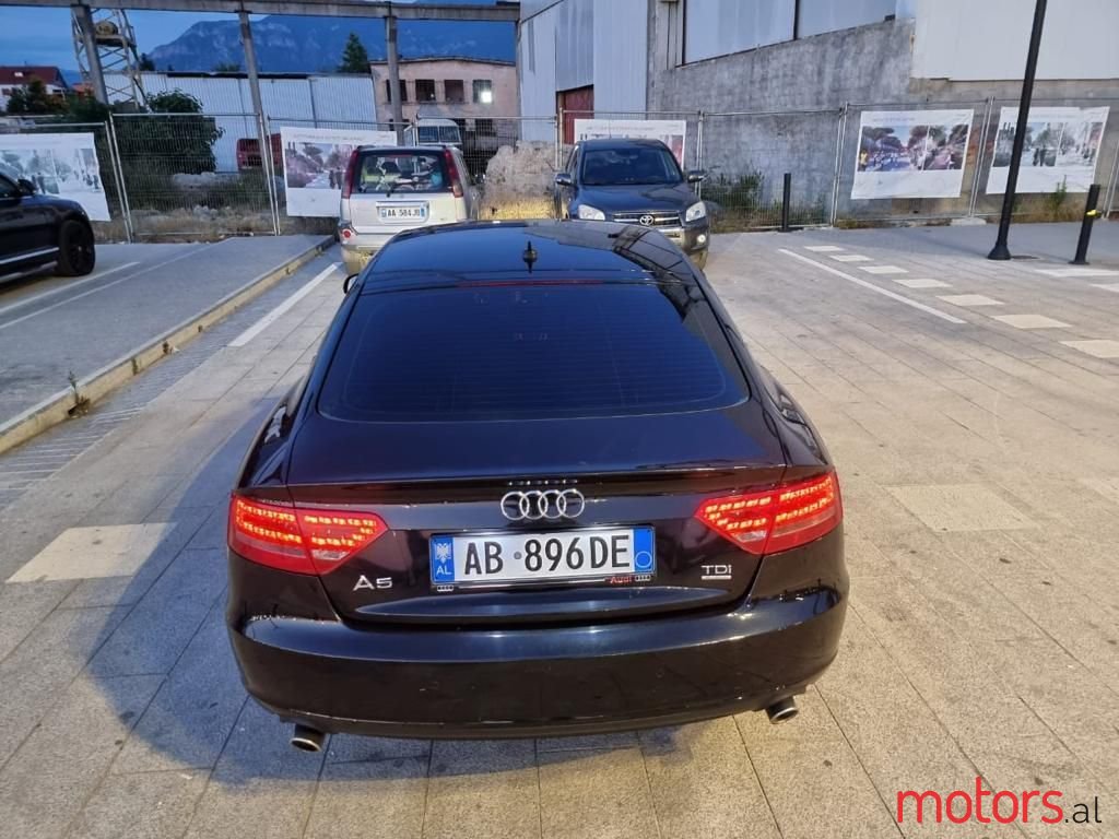 2010' Audi A5 photo #6