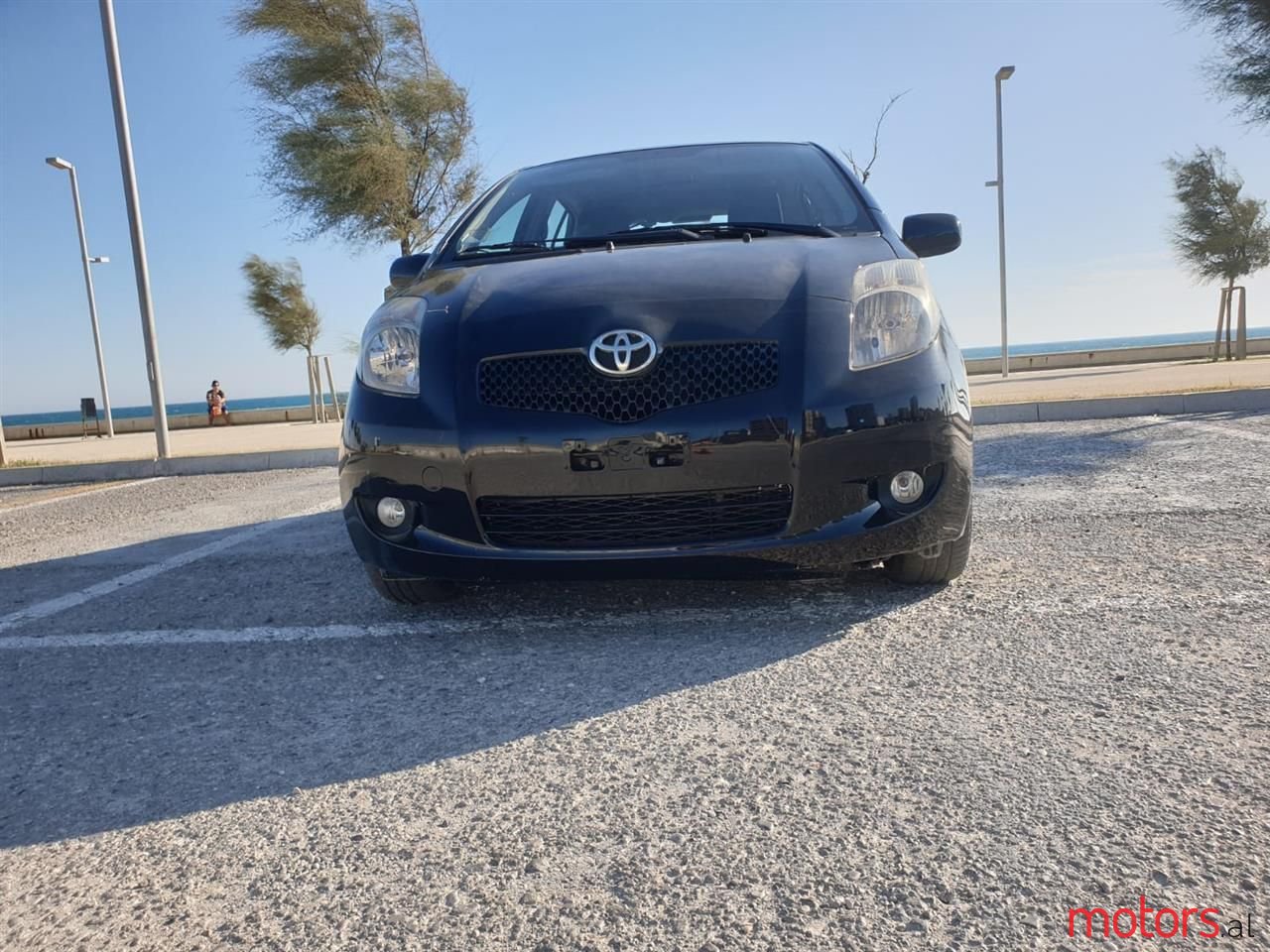 2008' Toyota Yaris photo #3
