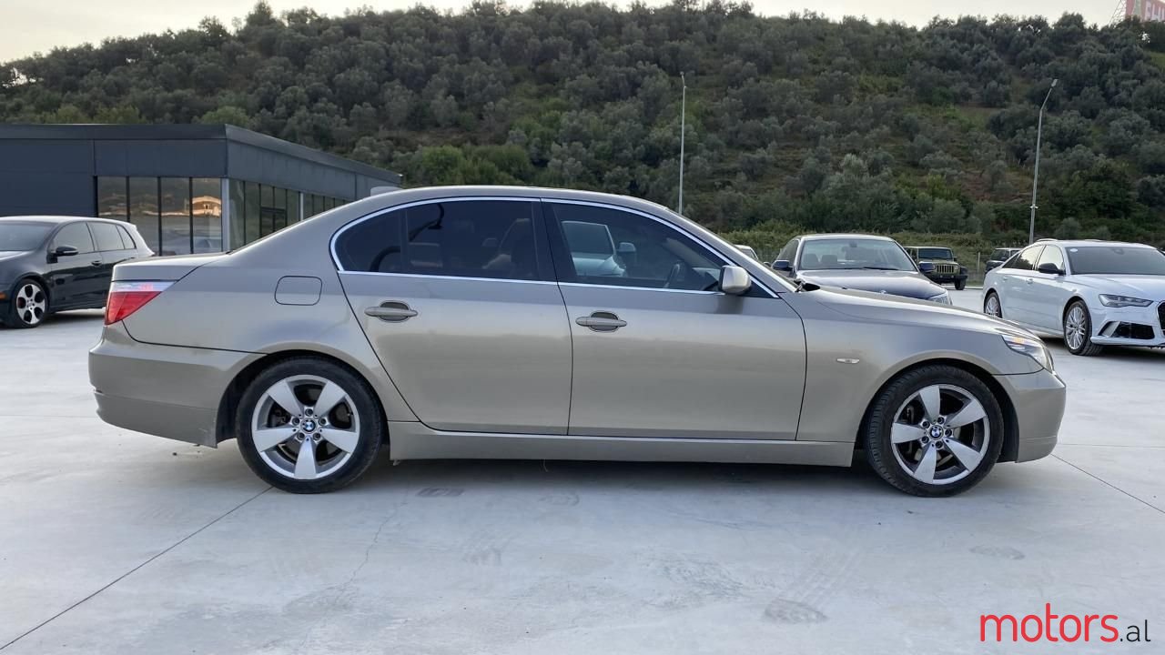 2008' BMW 528 photo #3