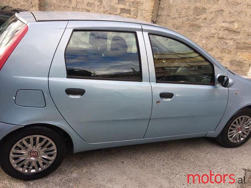 2001' Fiat Punto photo #1