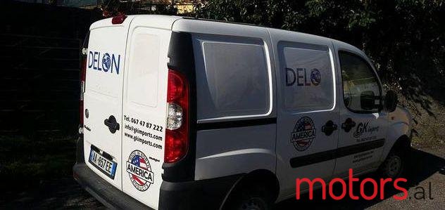 2011' Fiat Doblo photo #2