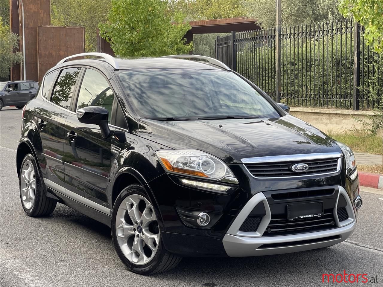 2012' Ford Kuga photo #2