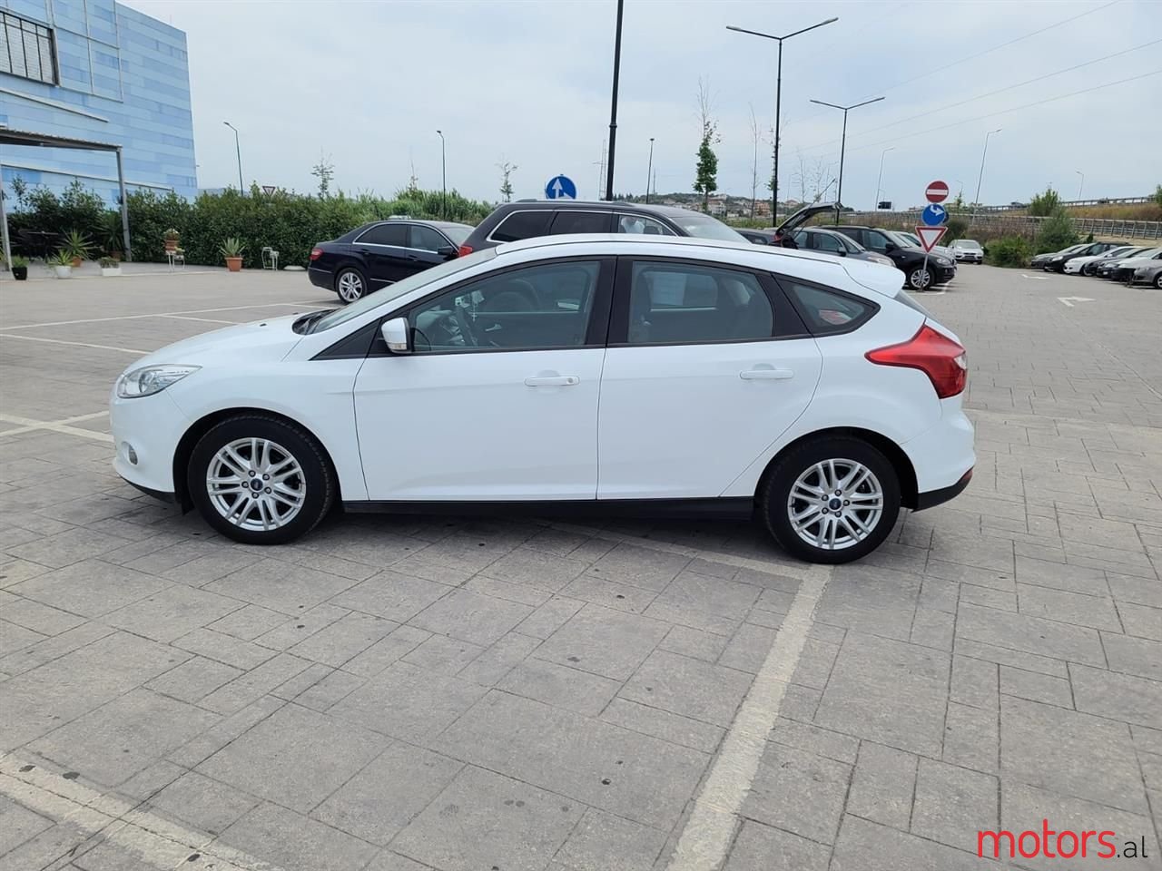 2012' Ford Focus photo #5