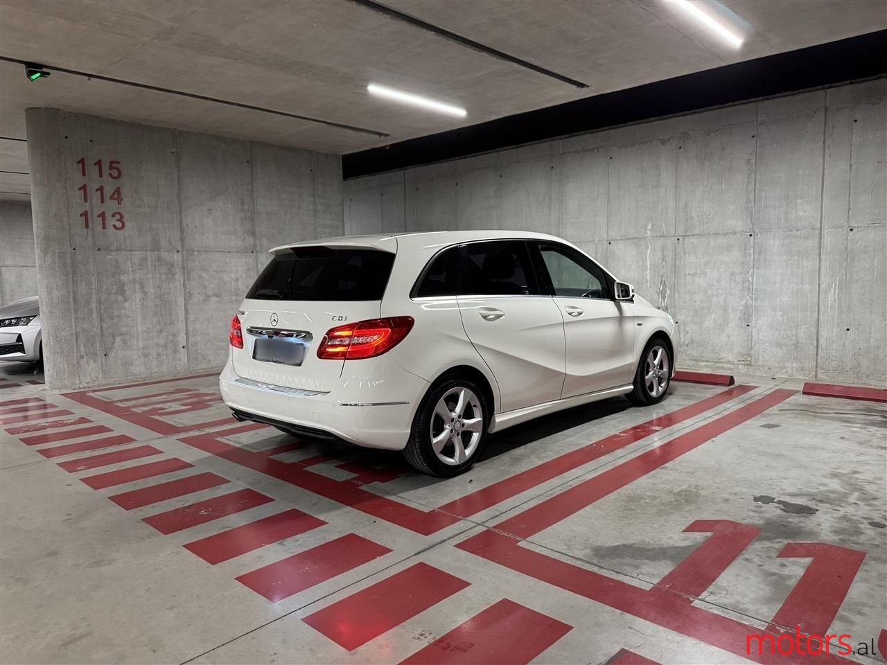 2012' Mercedes-Benz B 200 photo #6