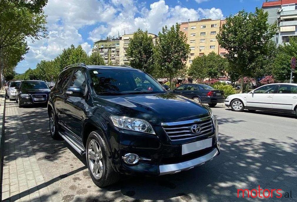 2011' Toyota RAV4 photo #1