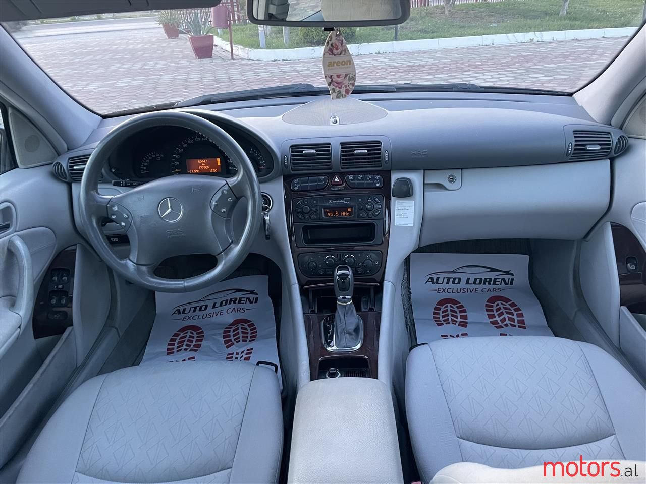 2003' Mercedes-Benz C 200 photo #5