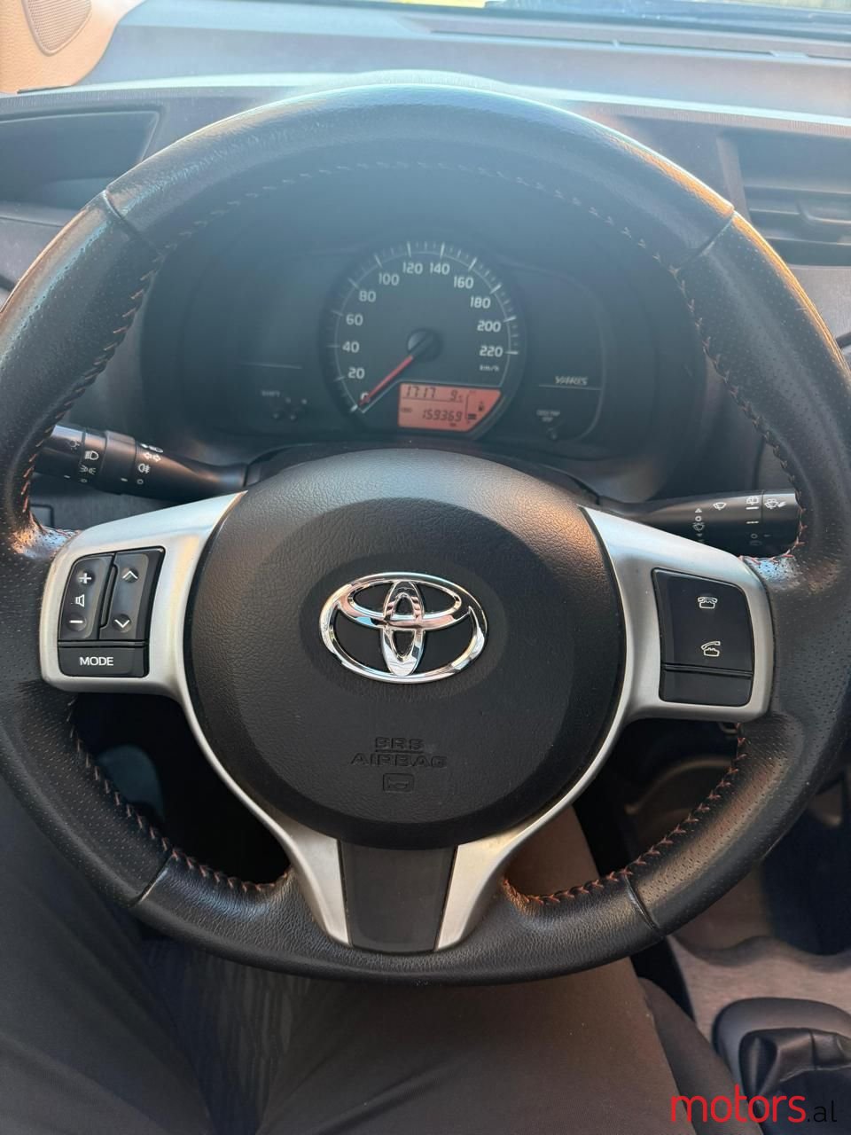 2012' Toyota Yaris photo #2