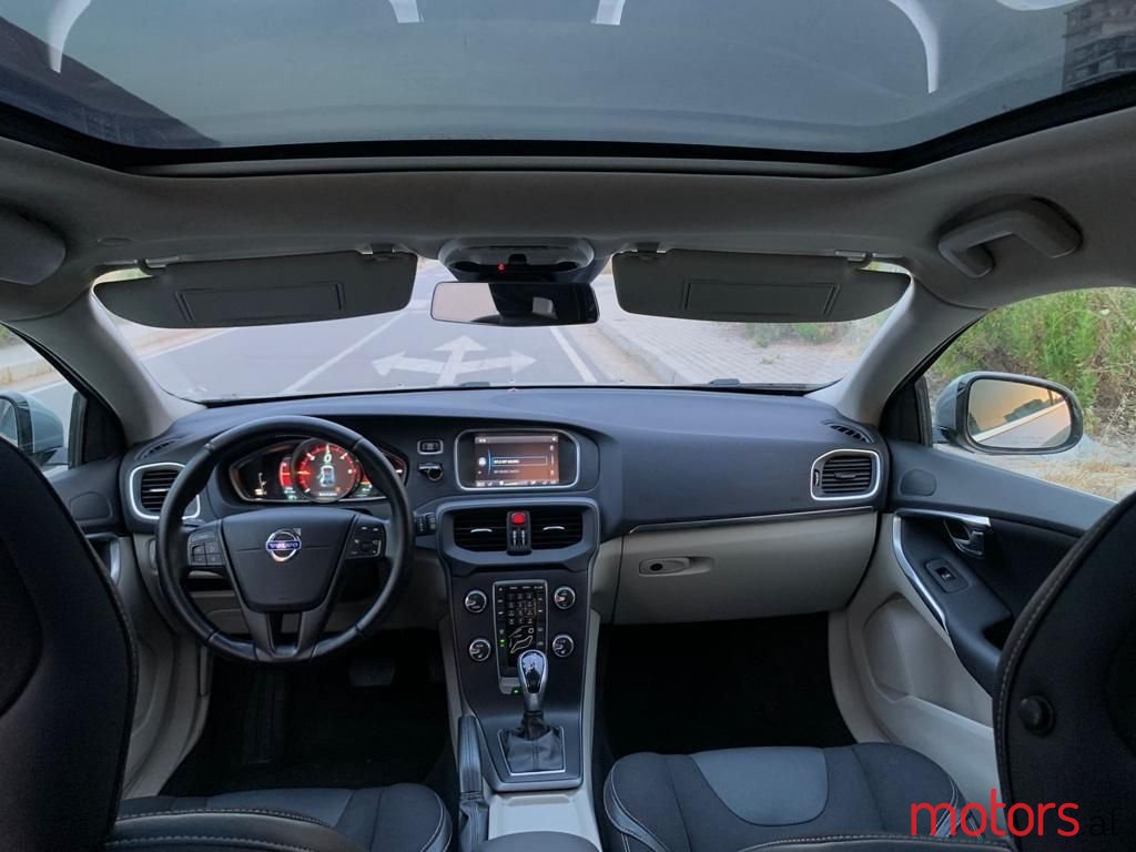 2014' Volvo V40 photo #5