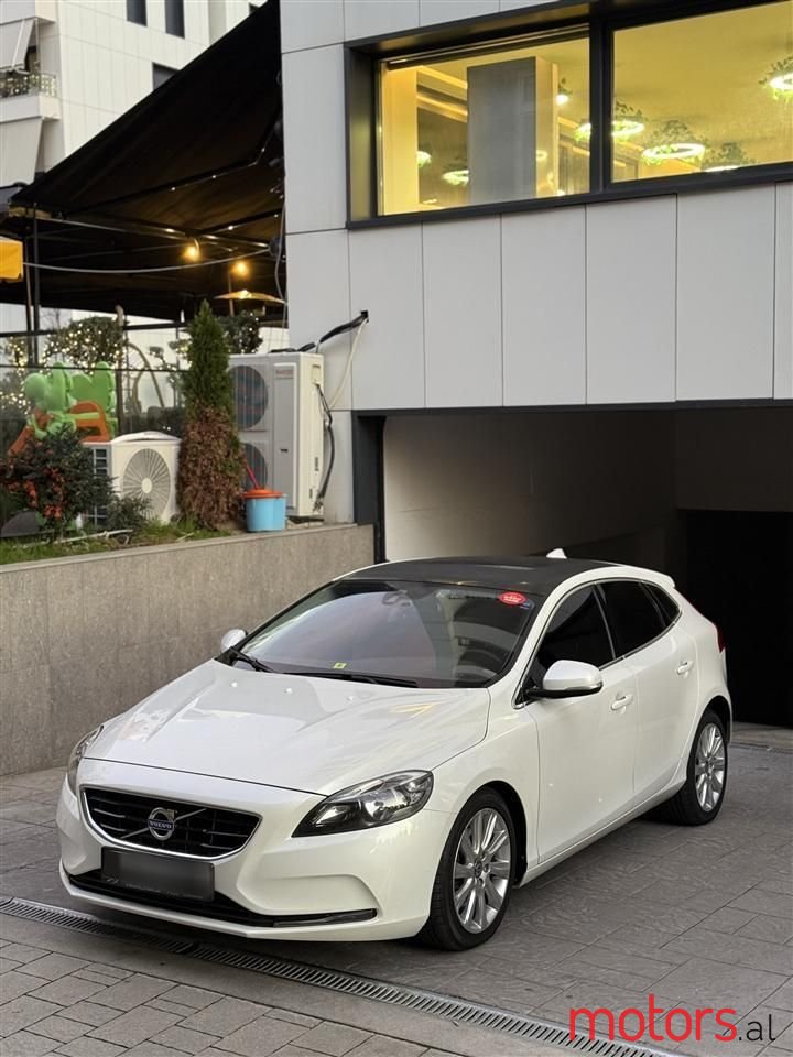 2014' Volvo V40 photo #1