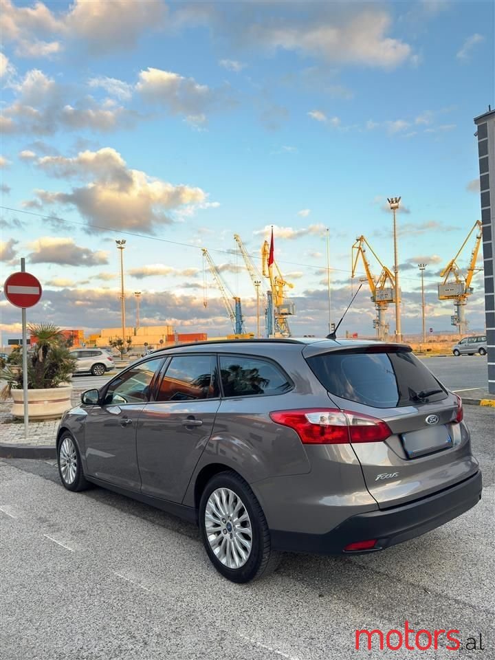 2012' Ford Focus photo #5