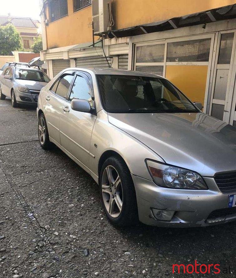 2000' Lexus IS 200 photo #1