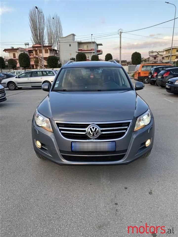 2008' Volkswagen Tiguan photo #2