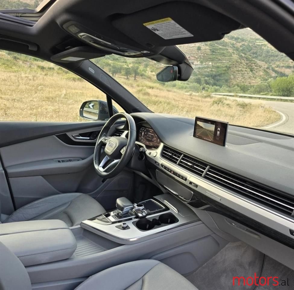 2017' Audi Q7 photo #3