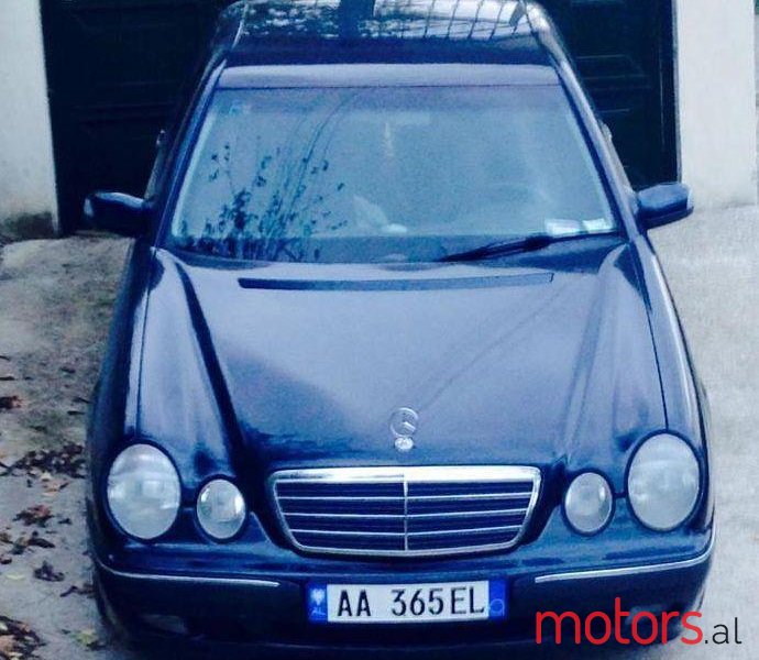 2001' Mercedes-Benz E 200 photo #1