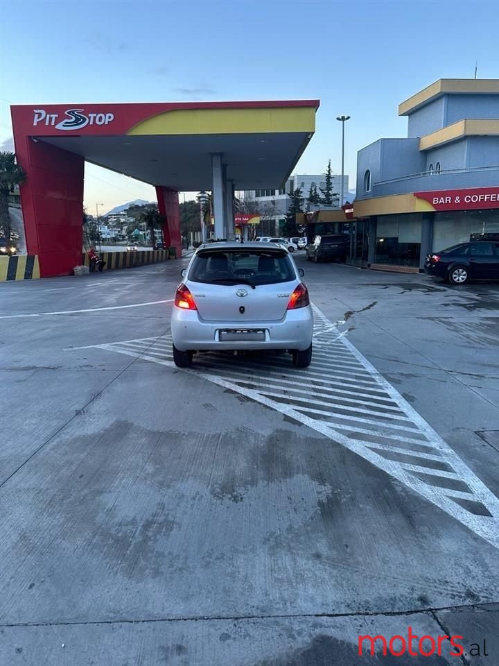 2007' Toyota Yaris photo #4