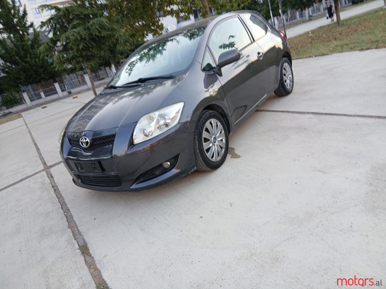 2008' Toyota Auris photo #1