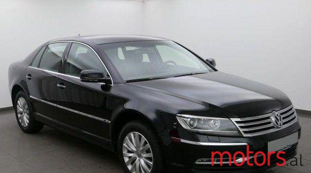 2011' Volkswagen Phaeton photo #2