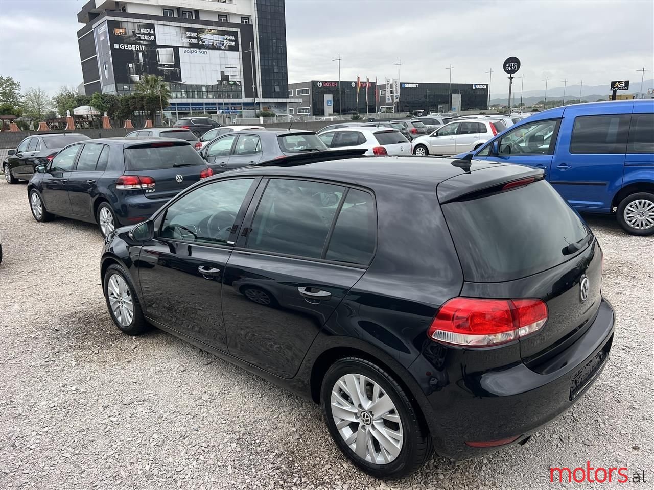 2012' Volkswagen Golf photo #2