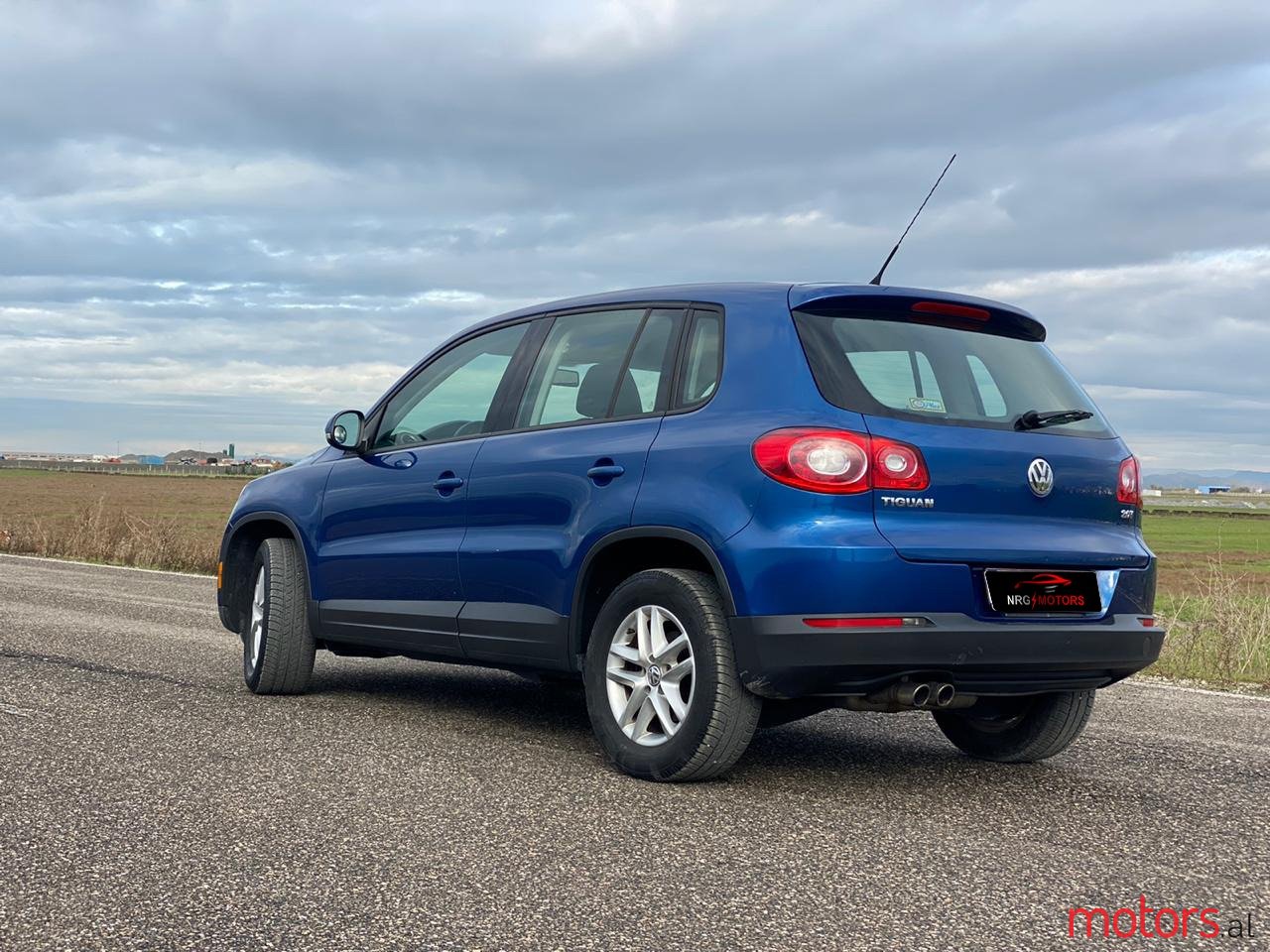 2009' Volkswagen Tiguan photo #4