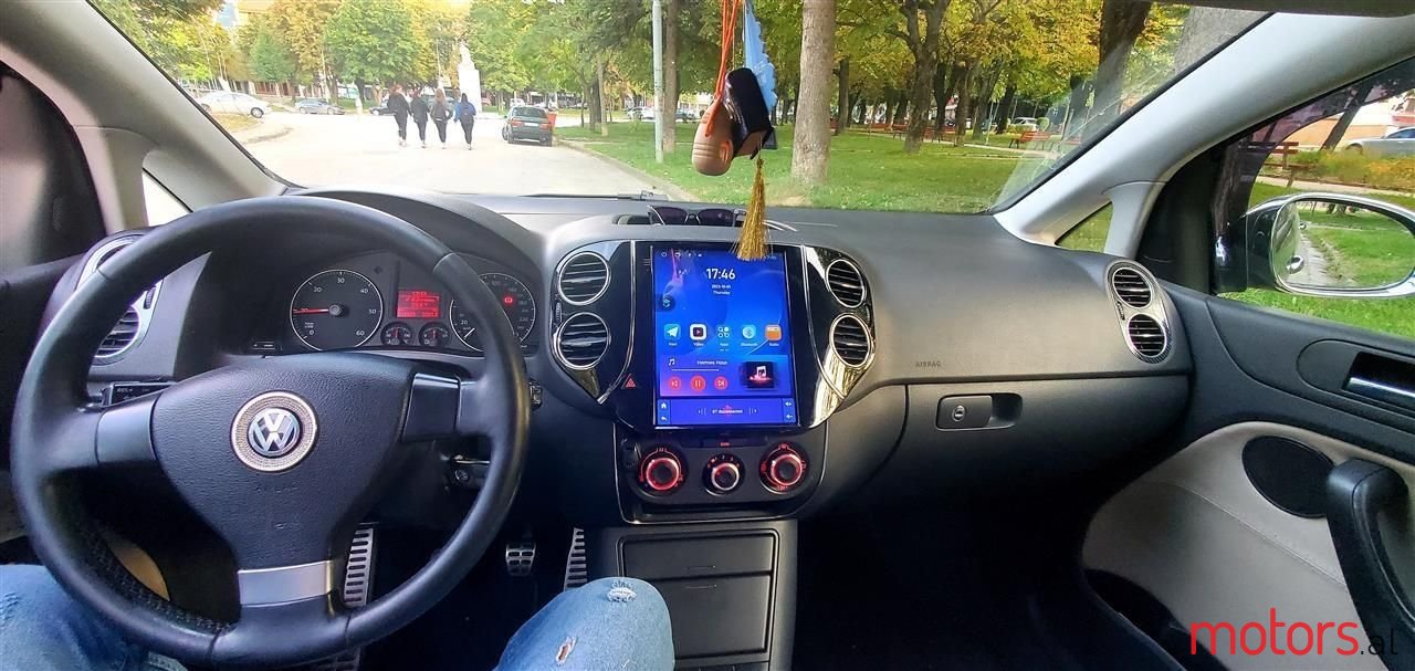 2005' Volkswagen Golf Plus photo #1