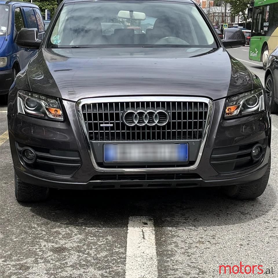 2010' Audi Q5 photo #1