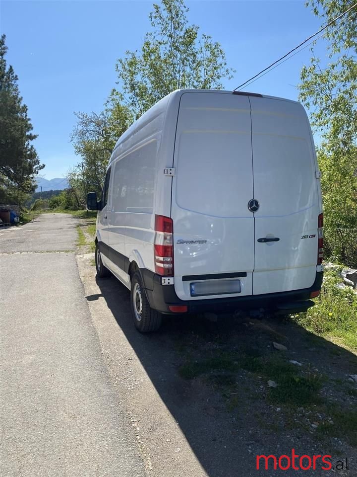 2010' Mercedes-Benz Sprinter photo #4