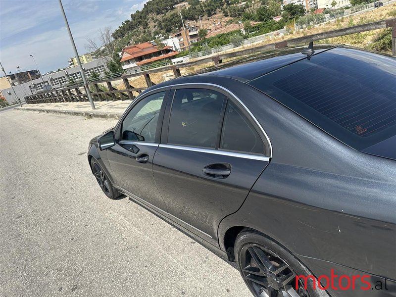 2012' Mercedes-Benz C 300 photo #4