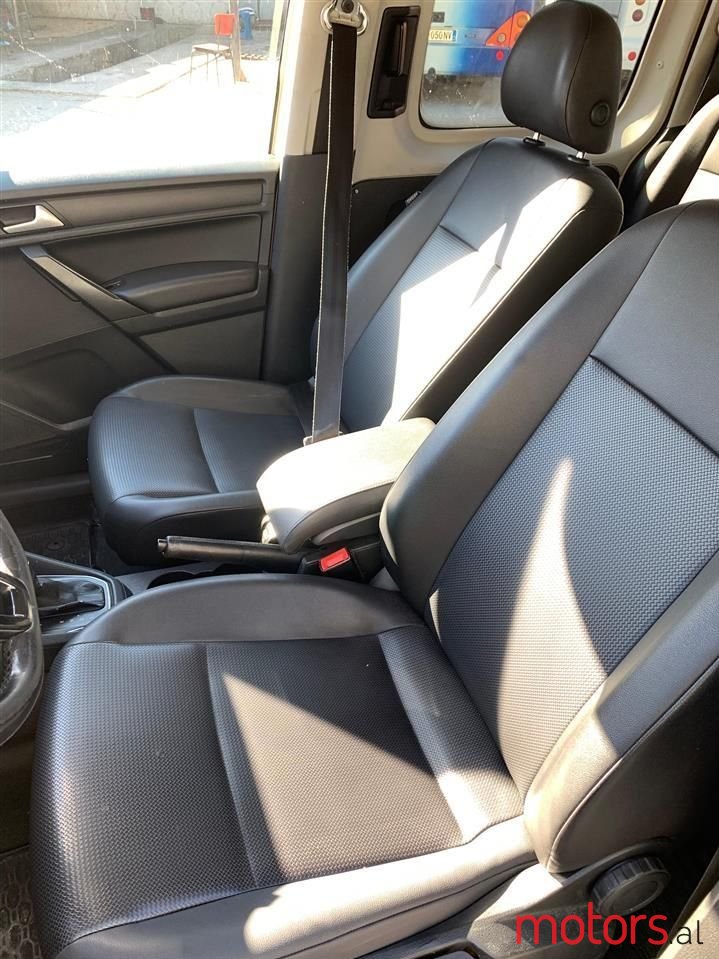 2016' Volkswagen Caddy photo #6