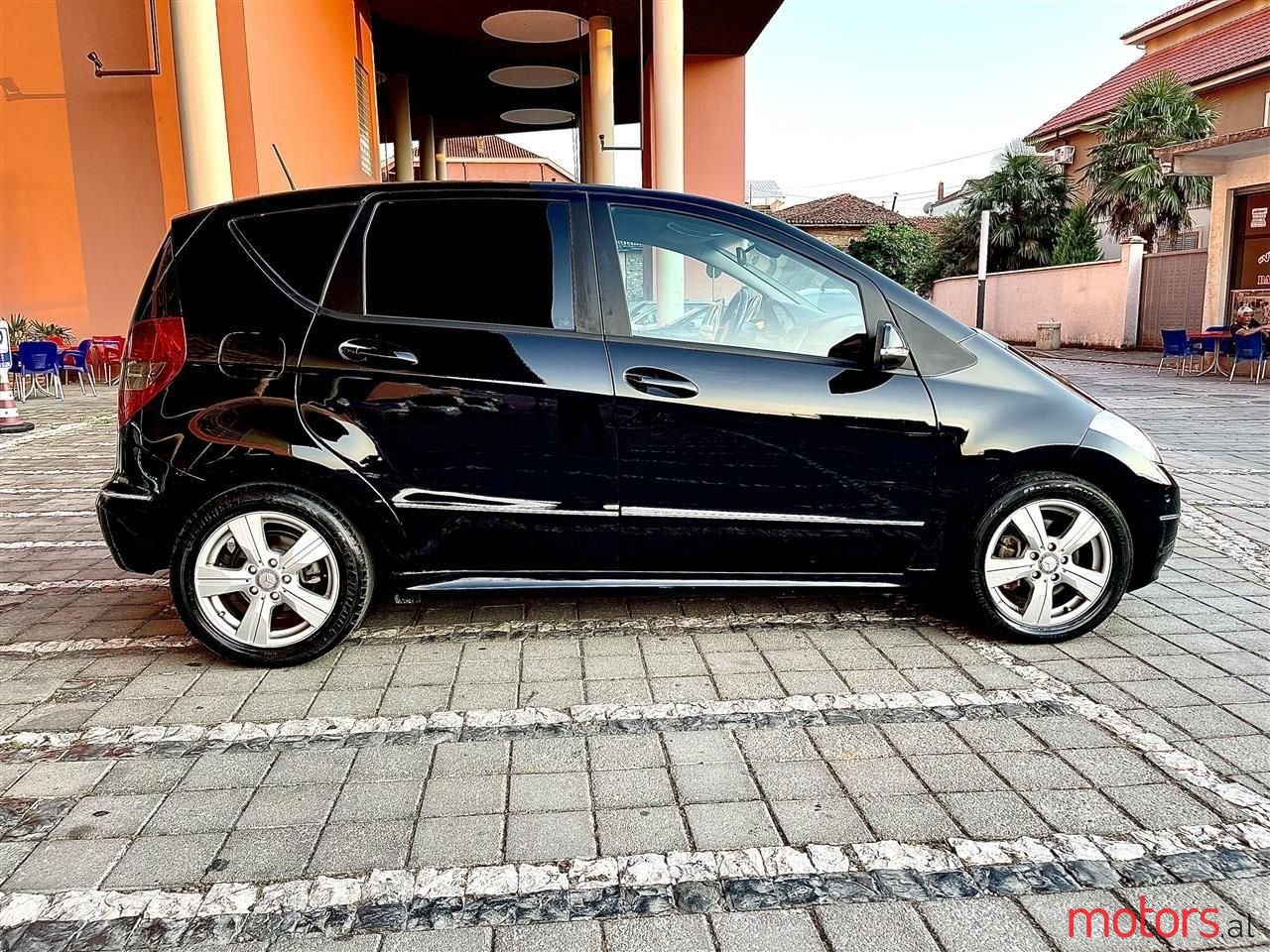 2010' Mercedes-Benz A 200 photo #6