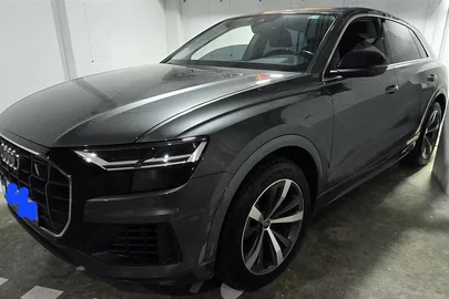 2019' Audi Q8