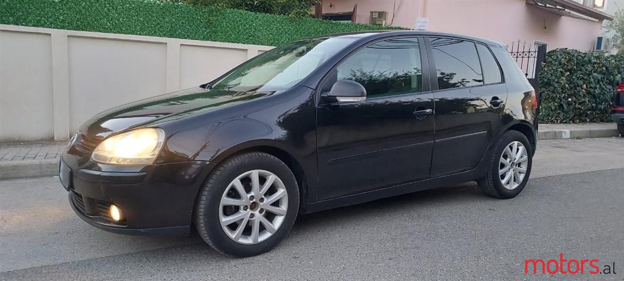 2005' Volkswagen Golf photo #3