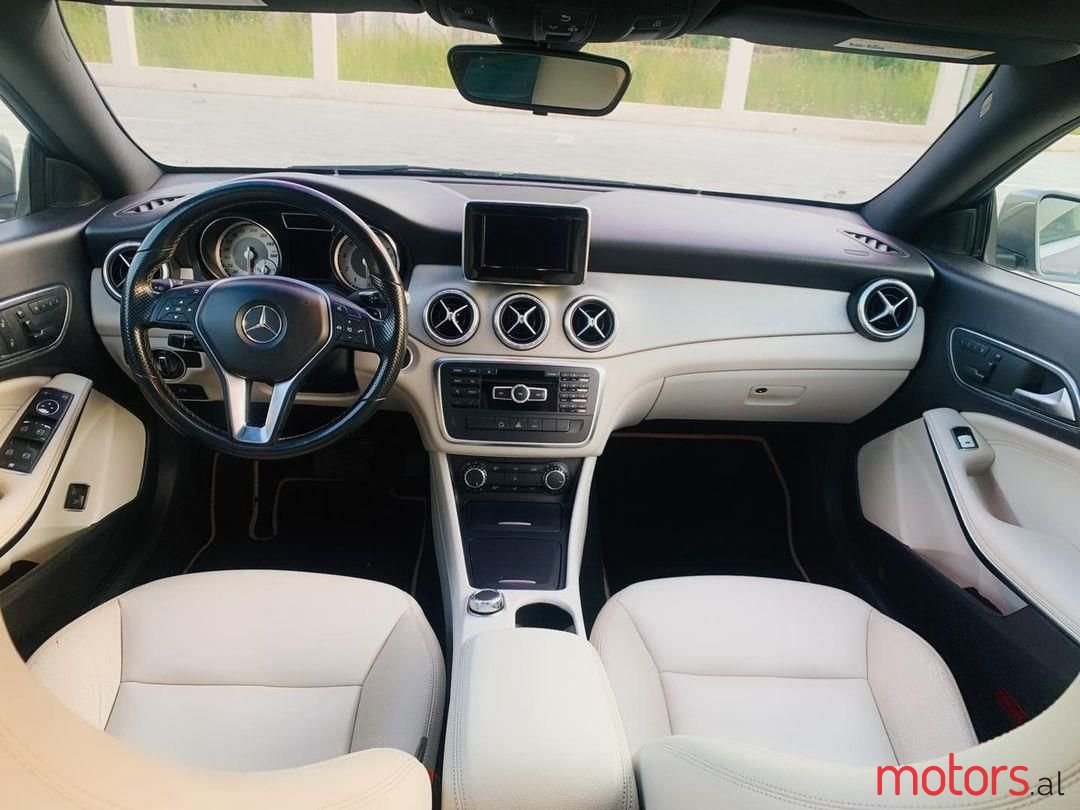 2015' Mercedes-Benz CLA 250 photo #5
