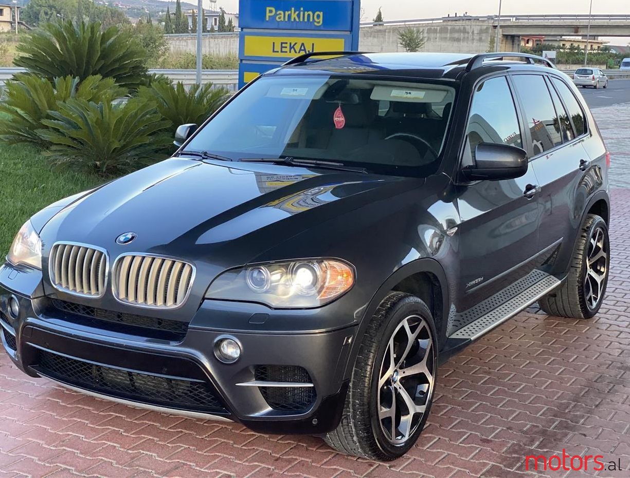 2011' BMW X5 photo #1
