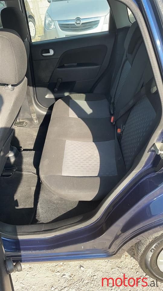 2004' Ford Fiesta photo #6