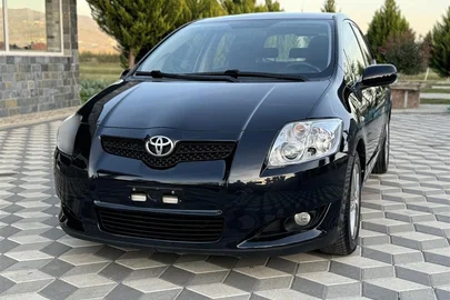 2008' Toyota Auris