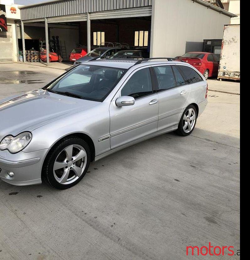 2005' Mercedes-Benz C 220 photo #1
