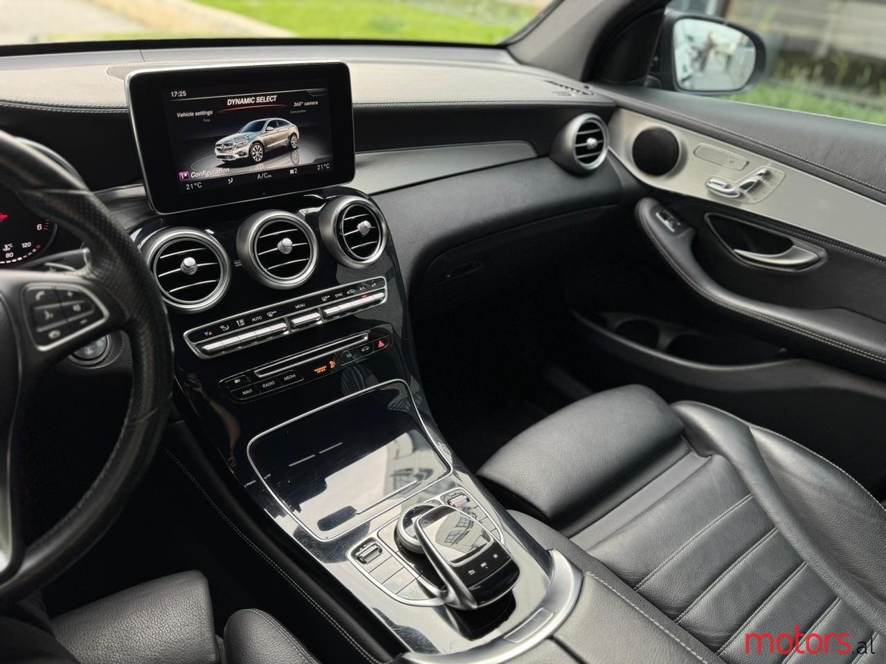 2018' Mercedes-Benz GLC 220 photo #5