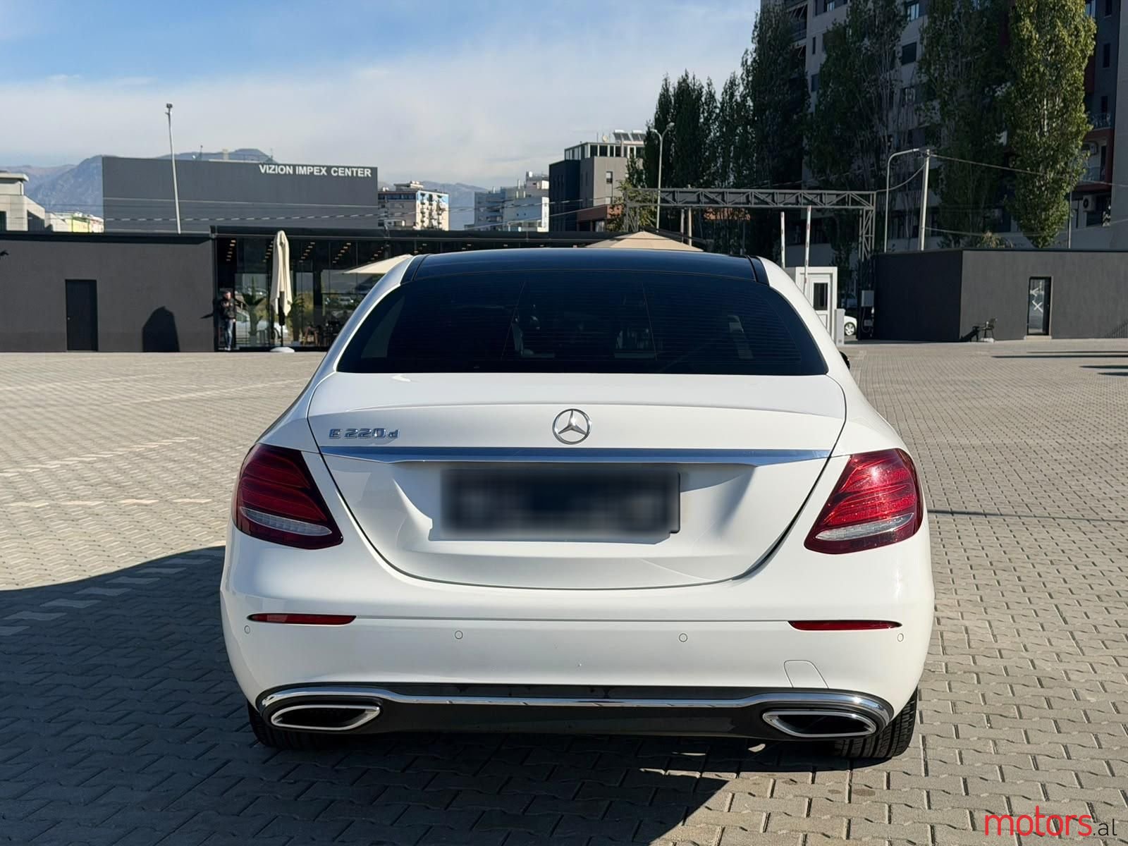 2017' Mercedes-Benz E 220 photo #3