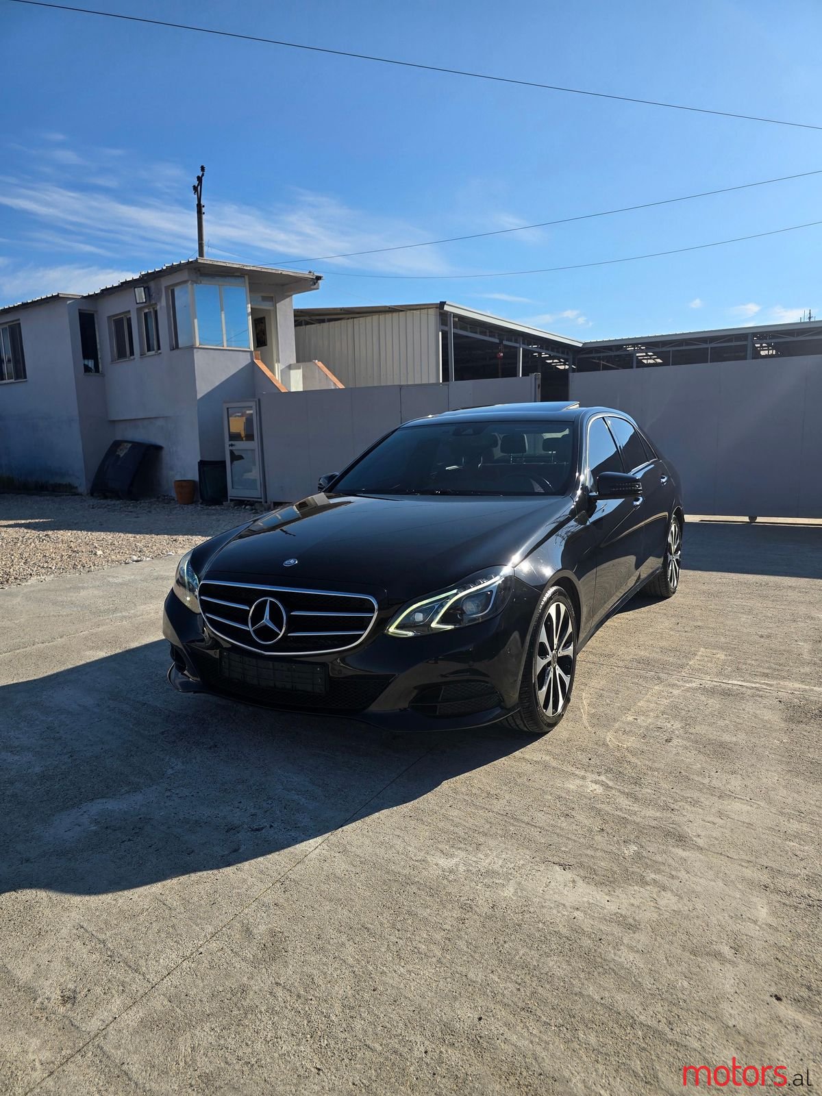 2015' Mercedes-Benz E 220 photo #1