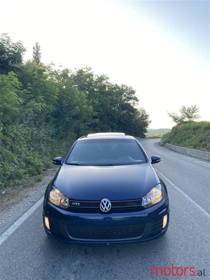 2010' Volkswagen Golf photo #1