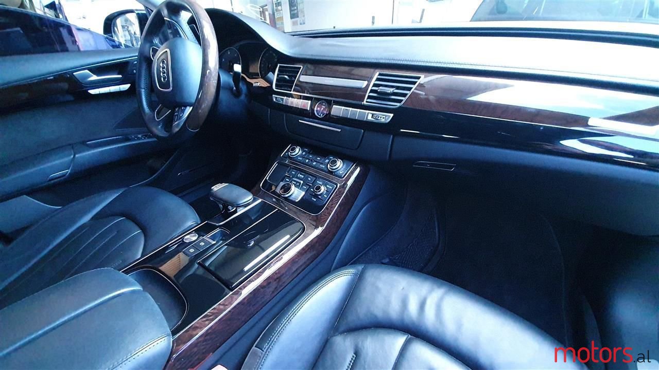 2014' Audi A8 photo #2