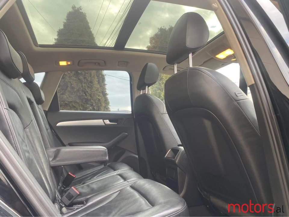 2011' Audi Q5 photo #6