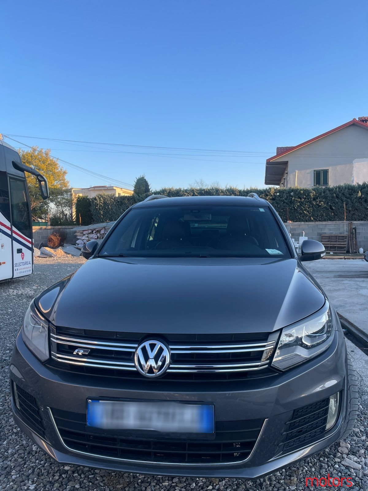 2013' Volkswagen Tiguan R-LINE photo #1