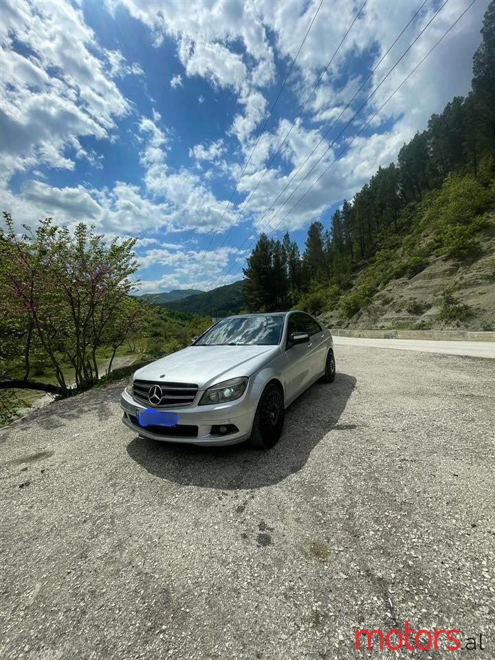 2008' Mercedes-Benz C 220 photo #3