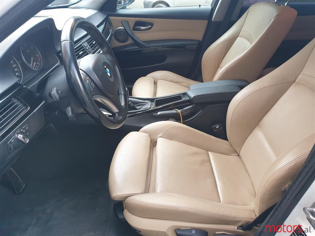 2010' BMW 316 photo #4