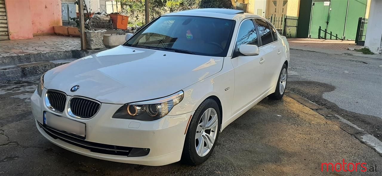 2009' BMW 528 photo #2