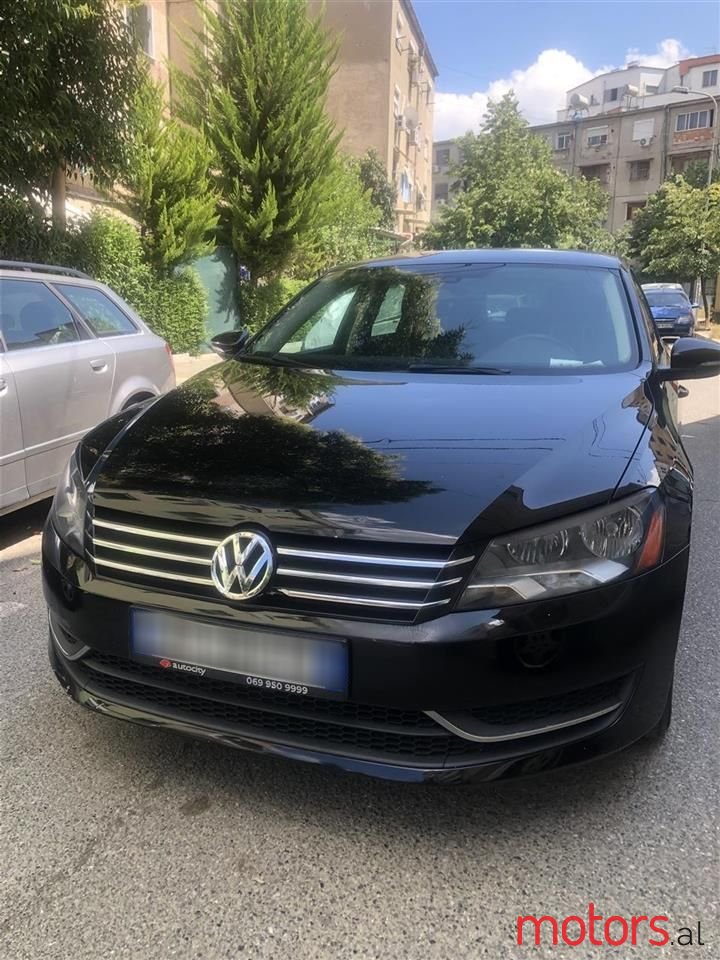 2012' Volkswagen Passat photo #6