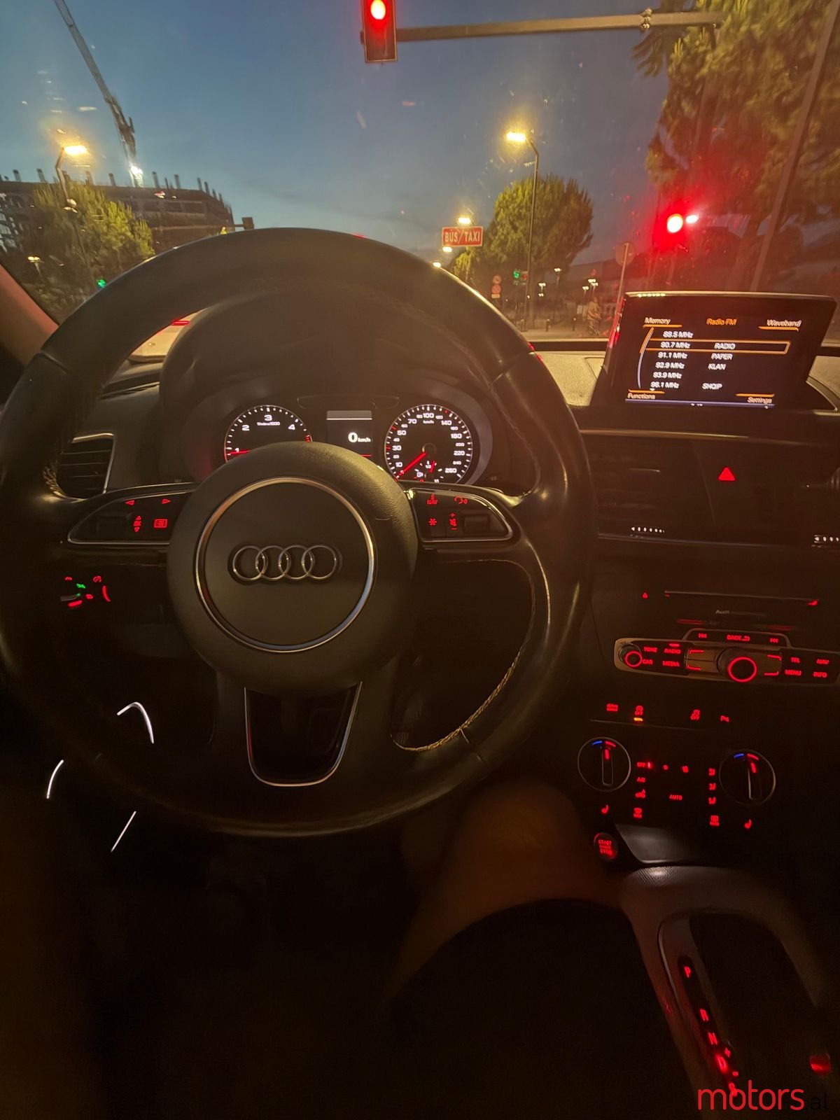 2016' Audi Q3 photo #2