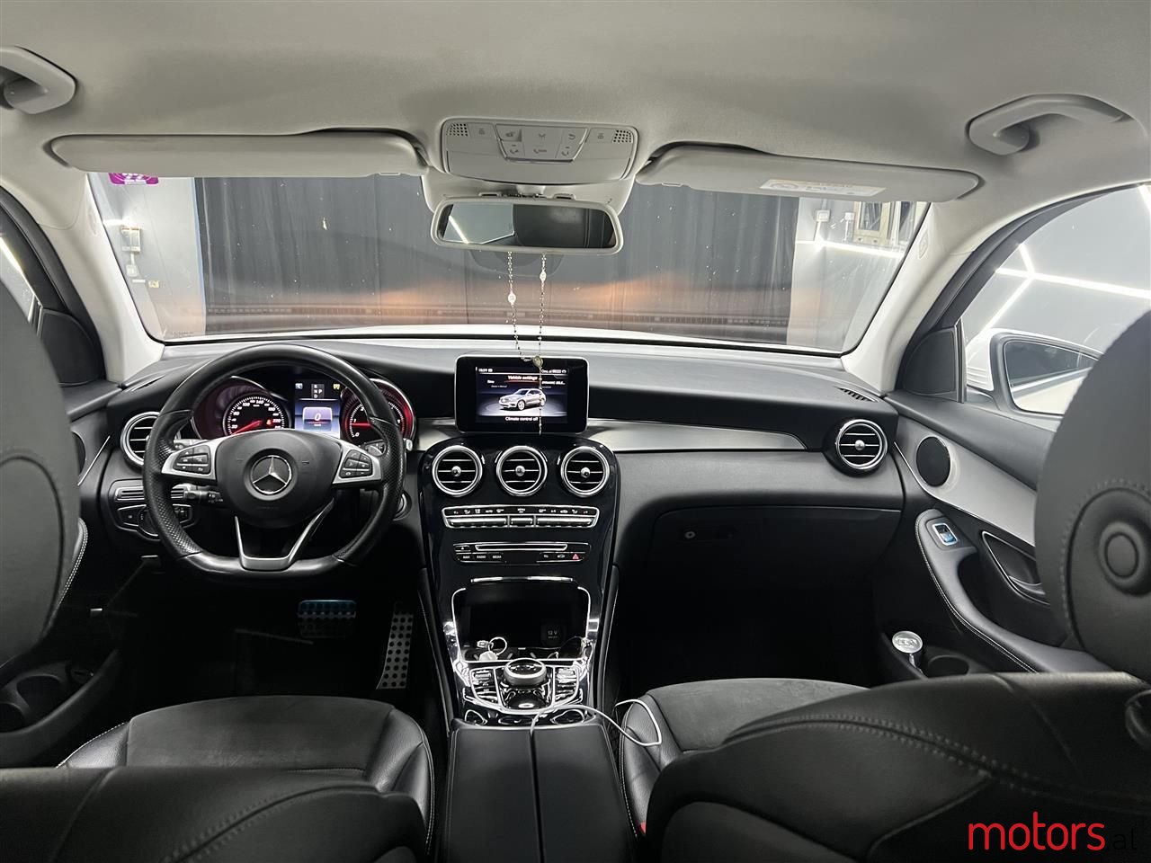 2017' Mercedes-Benz GLC 250 photo #3