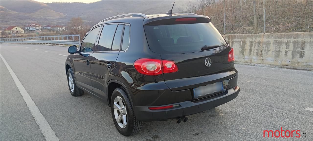 2008' Volkswagen Tiguan photo #3